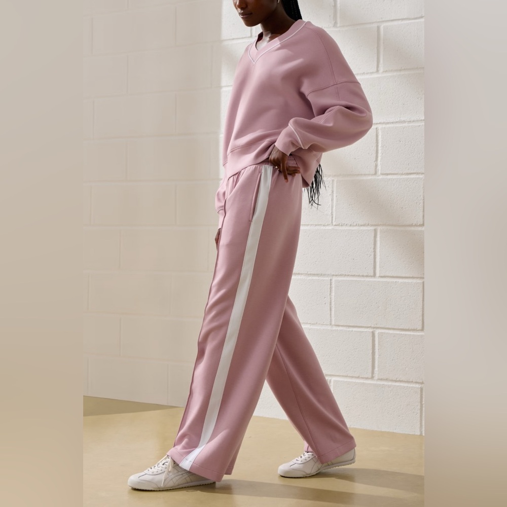 NWT Abercrombie & Fitch YBP neoKnit Mauve & white Wide leg Sweatpant Size XS